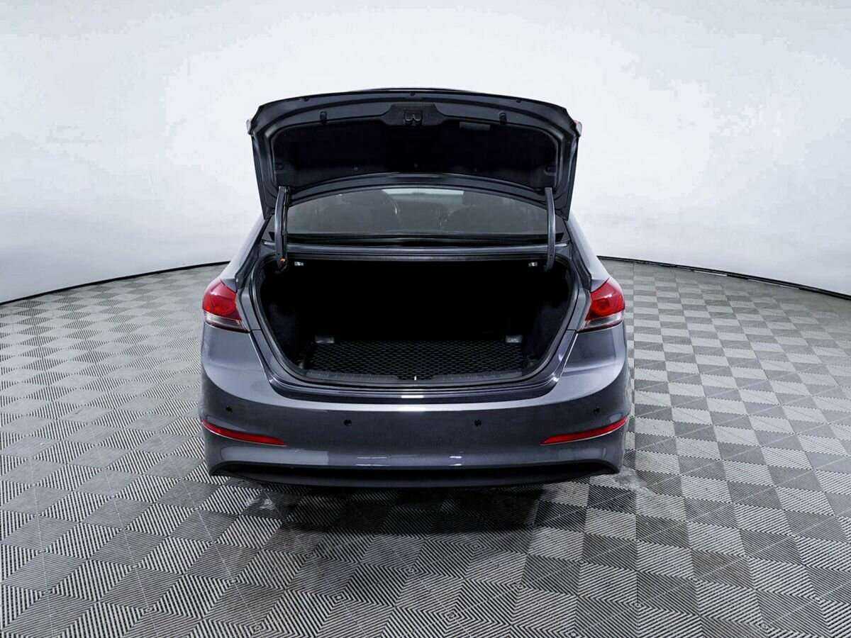 Hyundai Elantra, 2018 Фото №10