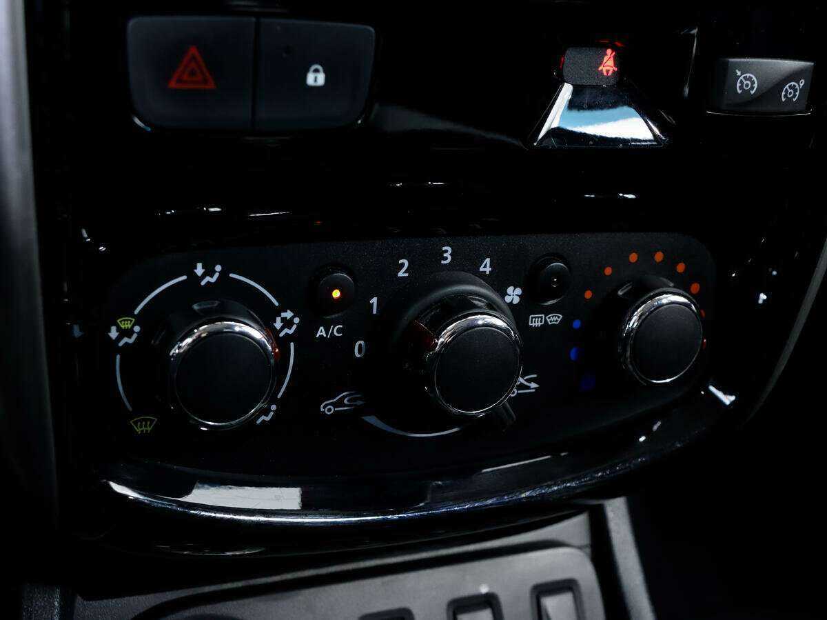 Nissan Terrano, 2017 Фото №15