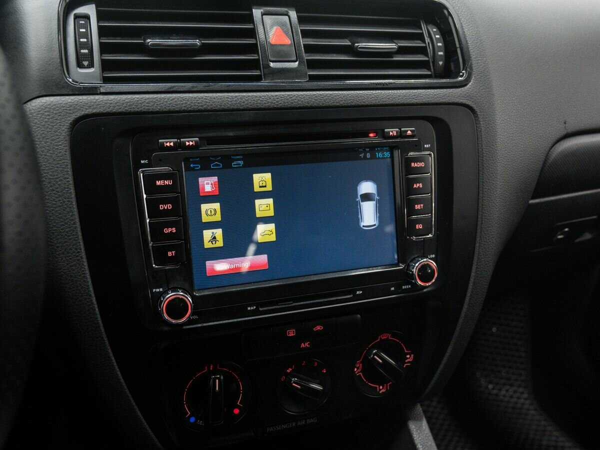 Volkswagen Jetta, 2013 Фото №18