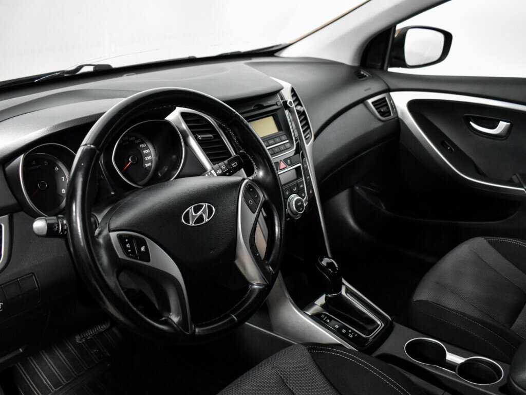 Hyundai i30, 2013 Фото №9