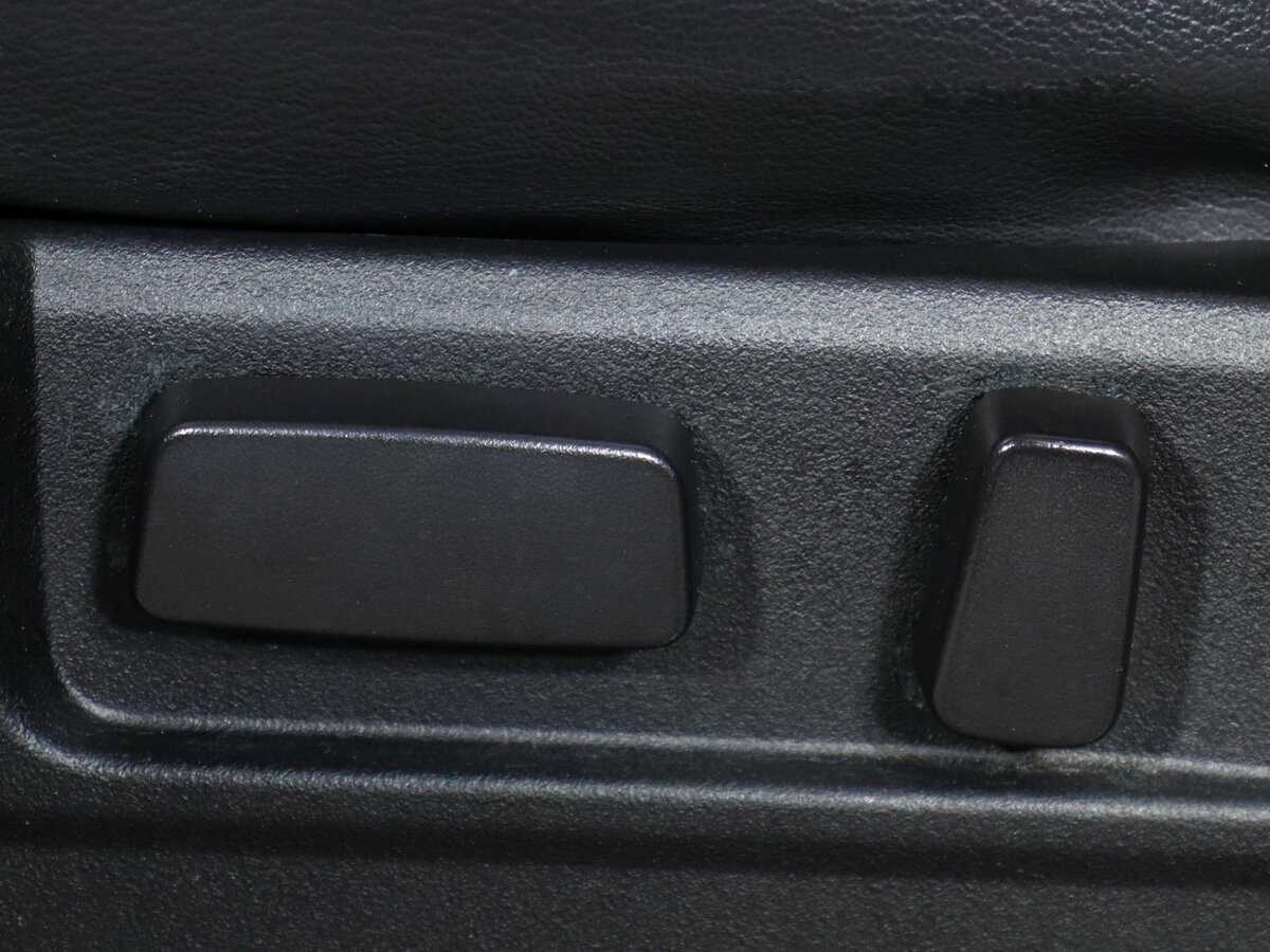 Mitsubishi Pajero Sport, 2012 Фото №13