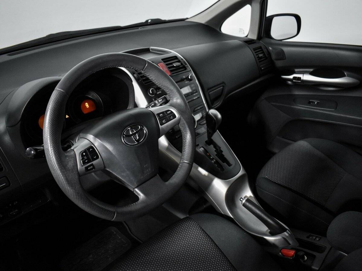 Toyota Auris, 2012 Фото №10