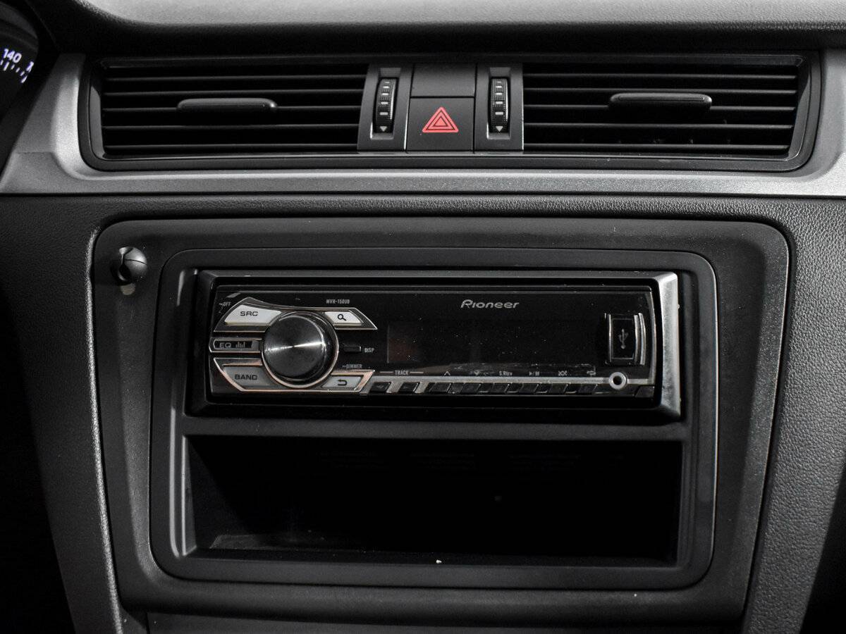 Skoda Rapid, 2014 Фото №15