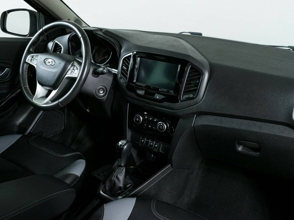 Lada (ВАЗ) XRAY Cross, 2020 Фото №10