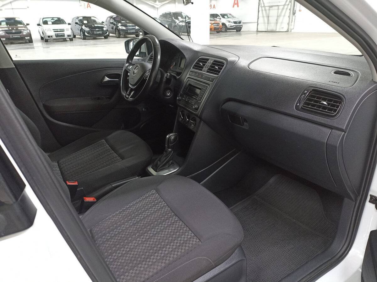 Volkswagen Polo, 2018 Фото №11