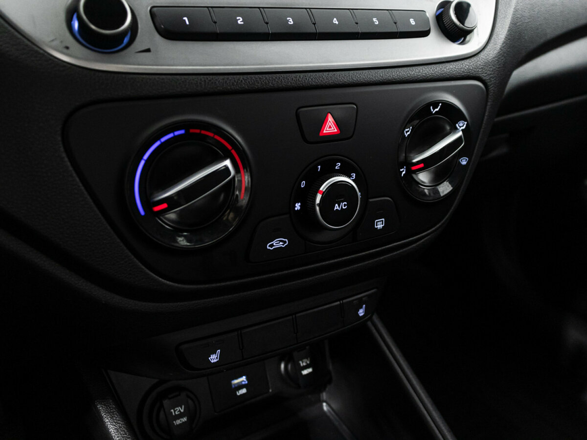 Hyundai Solaris II Рестайлинг, 2020 Фото №14