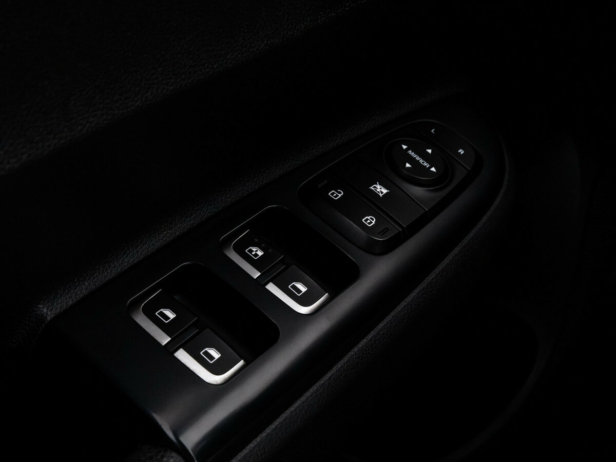 Kia Rio X-Line IV, 2020 Фото №16