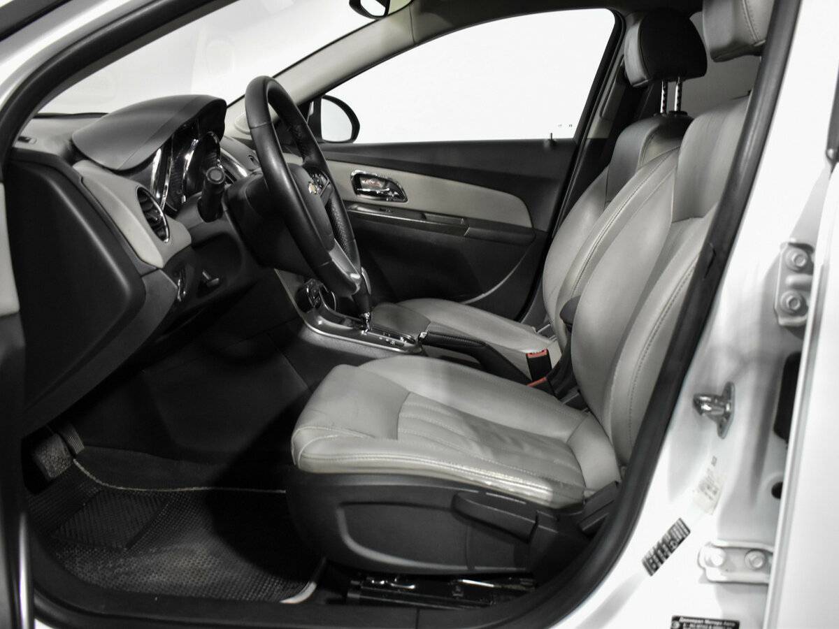 Chevrolet Cruze I Рестайлинг, 2013 Фото №8