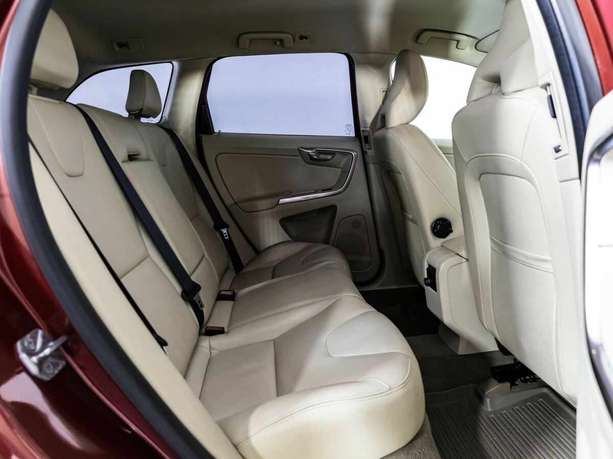 Volvo XC60 I Рестайлинг, 2014 Фото №14